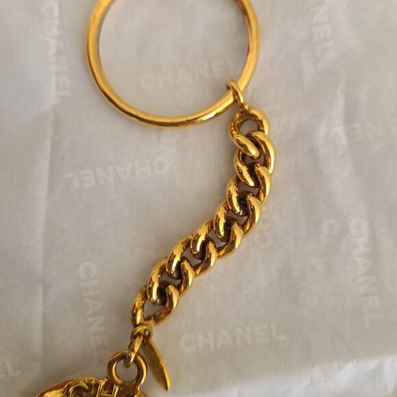 Chanel Key Ring in Gold Lion - Picture 6 of 6